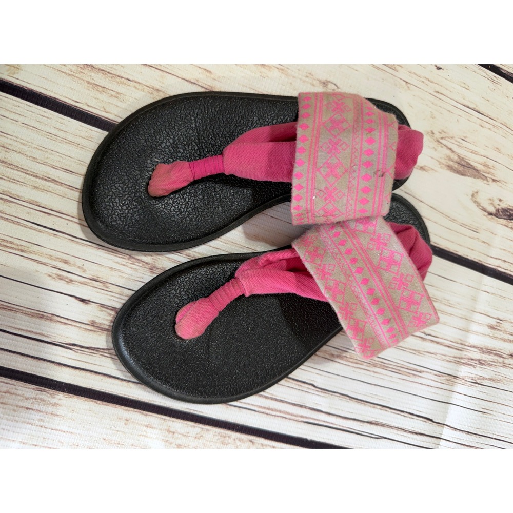 Sanuk Kids Yoga Sling Sandals Pink Tribal Geometric Size 13/1 Flip Flops